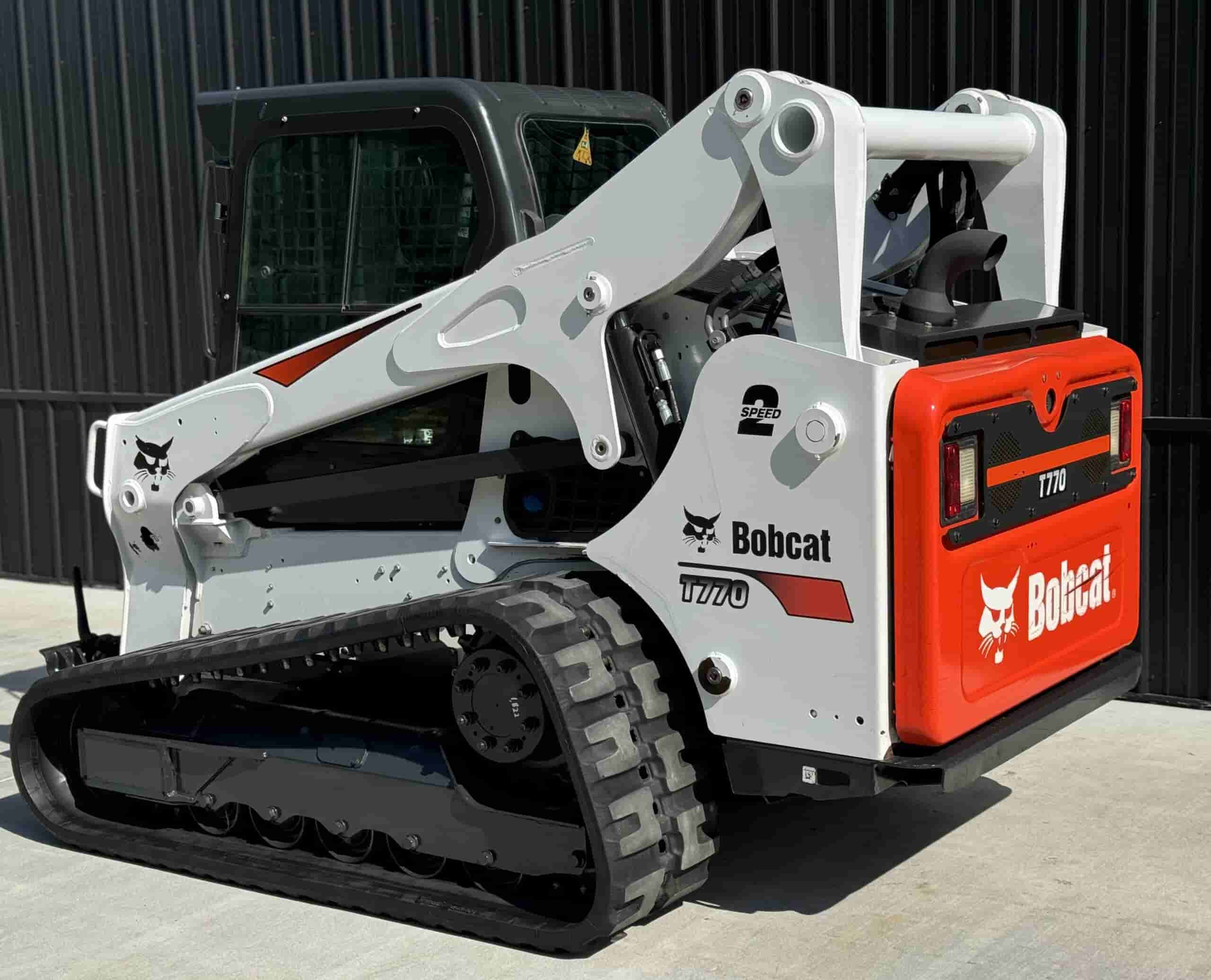 2017 BOBCAT T770 CLEAN
